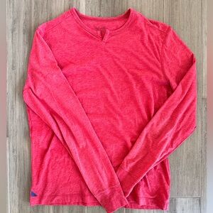 Men’s medium Untuckit long sleeve tee. Barely worn